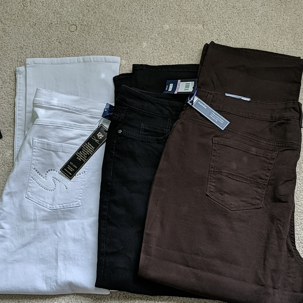 Bundle of brand new jeans. Brown and Black pair of
